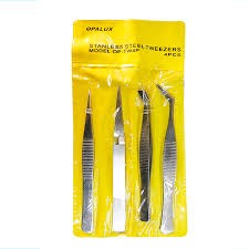 Set de 4 piezas de pinzas de metal "OPALUX" para uso electrónico. 
